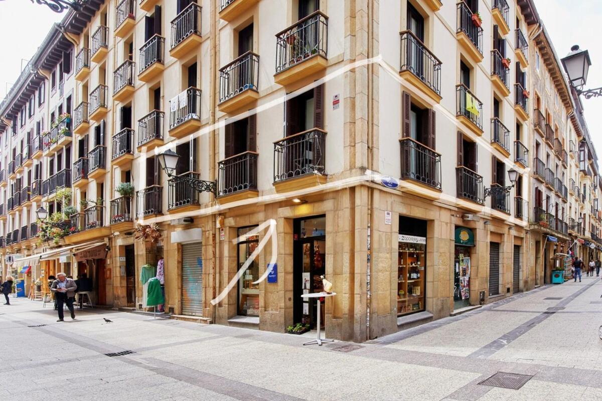 8 Balconies Heart Of The Old Town Apartment San Sebastián Exterior photo